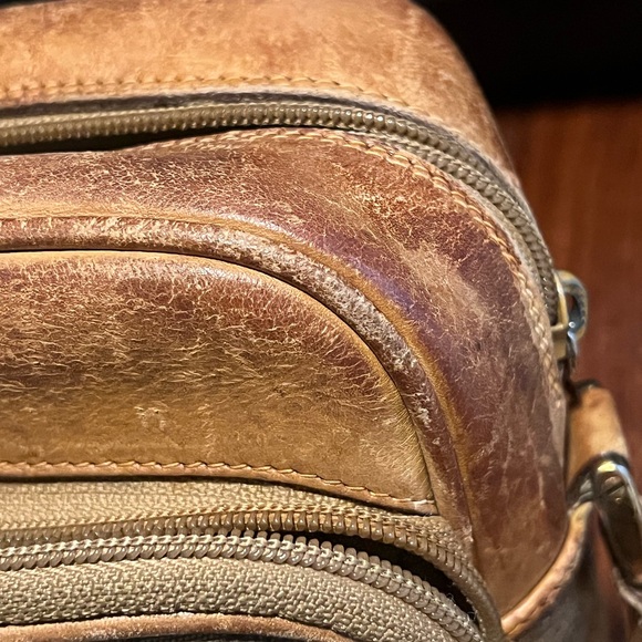 Vintage Gucci Signature Crossbody - Picture 14 of 16